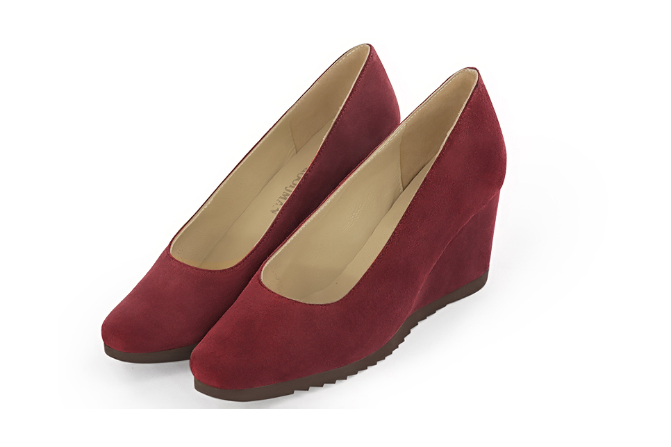 French elegance and refinement for these burgundy red dress pumps, with a round neckline, 
                available in many subtle leather and colour combinations. This pretty wedge heel pump will be perfect for "everyday".
To be personalized with your materials and colors.   
                Matching clutches for parties, ceremonies and weddings.   
                You can customize these shoes to perfectly match your tastes or needs, and have a unique model.  
                Choice of leathers, colours, knots and heels. 
                Wide range of materials and shades carefully chosen.  
                Rich collection of flat, low, mid and high heels.  
                Small and large shoe sizes - Florence KOOIJMAN